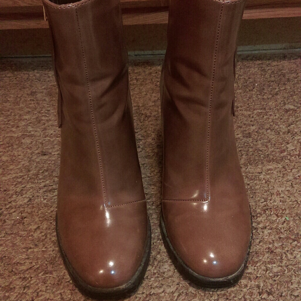 Sold Brown Ankle Boots 🌻 good condition!
